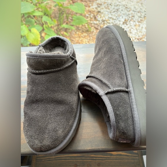 UGG Classic Slippers - charcoal grey- size 8/39 - Picture 12 of 16